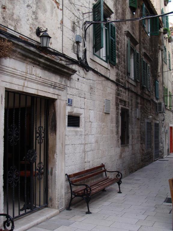 Diocletian Apartments & Rooms Split Room photo